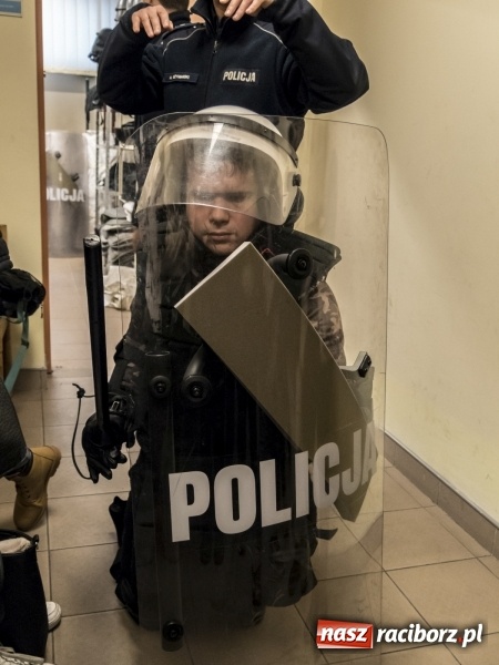 Zdjęcie w galerii na portalu naszraciborz.pl: Zostań Policjantem! Dzień otwarty w Komendzie Powiatowej Policji wiadomości z regionu