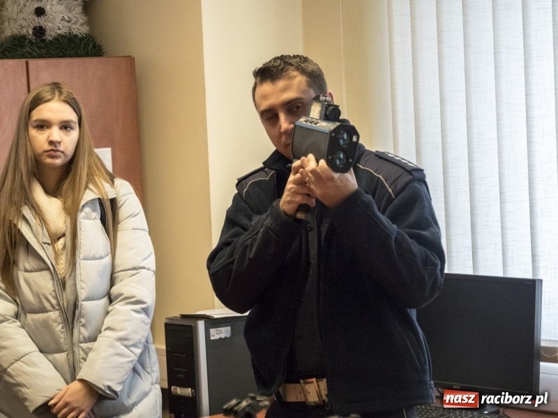 Zdjęcie w galerii na portalu naszraciborz.pl: Zostań Policjantem! Dzień otwarty w Komendzie Powiatowej Policji wiadomości z regionu