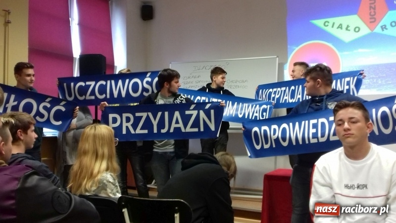 Zdjęcie w galerii na portalu naszraciborz.pl: Zostań Gwiazdą, oswajaj tygrysa! – program profilaktyki zintegrowanej w CKZiU nr 1 wiadomości z regionu