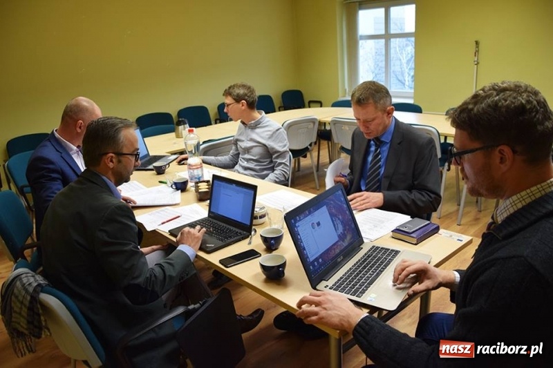 Zdjęcie w galerii na portalu naszraciborz.pl: Pięć biznesplanów walczy o pięć tysięcy złotych  wiadomości z regionu