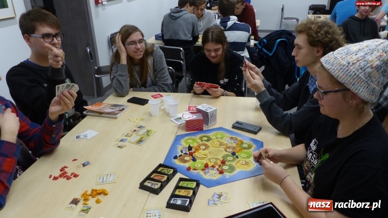 Zdjęcie w galerii na portalu naszraciborz.pl: Raciborska biblioteka stawia na planszówki wiadomości z regionu