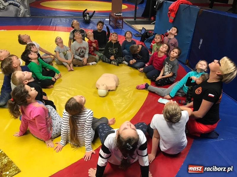 Zdjęcie w galerii na portalu naszraciborz.pl: Kolejne zajęcia profilaktyczne w Klubie Łamator  wiadomości z regionu