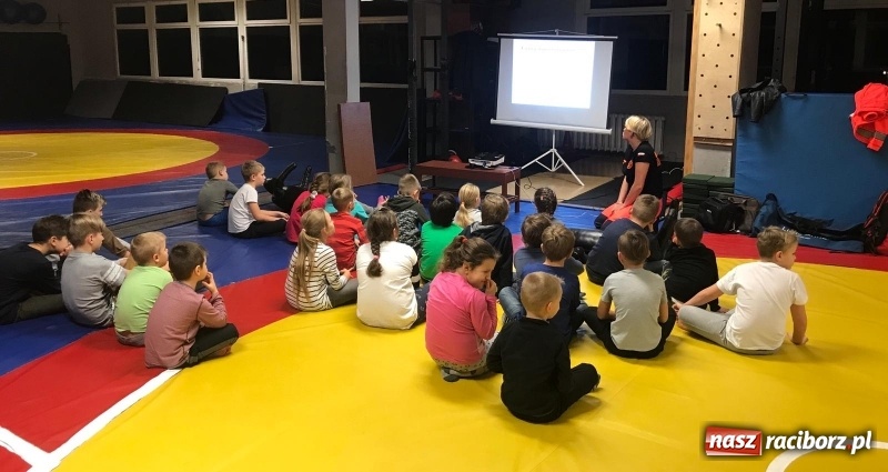 Zdjęcie w galerii na portalu naszraciborz.pl: Kolejne zajęcia profilaktyczne w Klubie Łamator  wiadomości z regionu