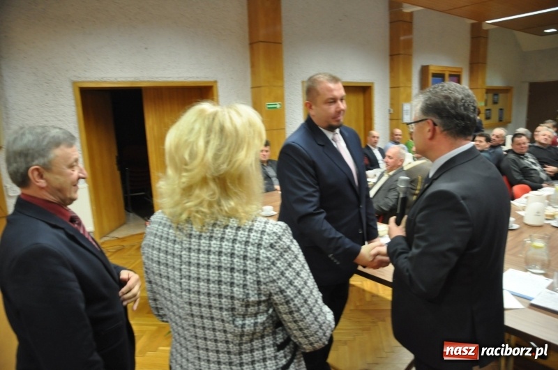 Zdjęcie w galerii na portalu naszraciborz.pl: Plan zrealizowany w 100 procentach. Pożegnali wicewójta, przywitali starostę  wiadomości z regionu