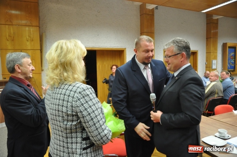 Zdjęcie w galerii na portalu naszraciborz.pl: Plan zrealizowany w 100 procentach. Pożegnali wicewójta, przywitali starostę  wiadomości z regionu