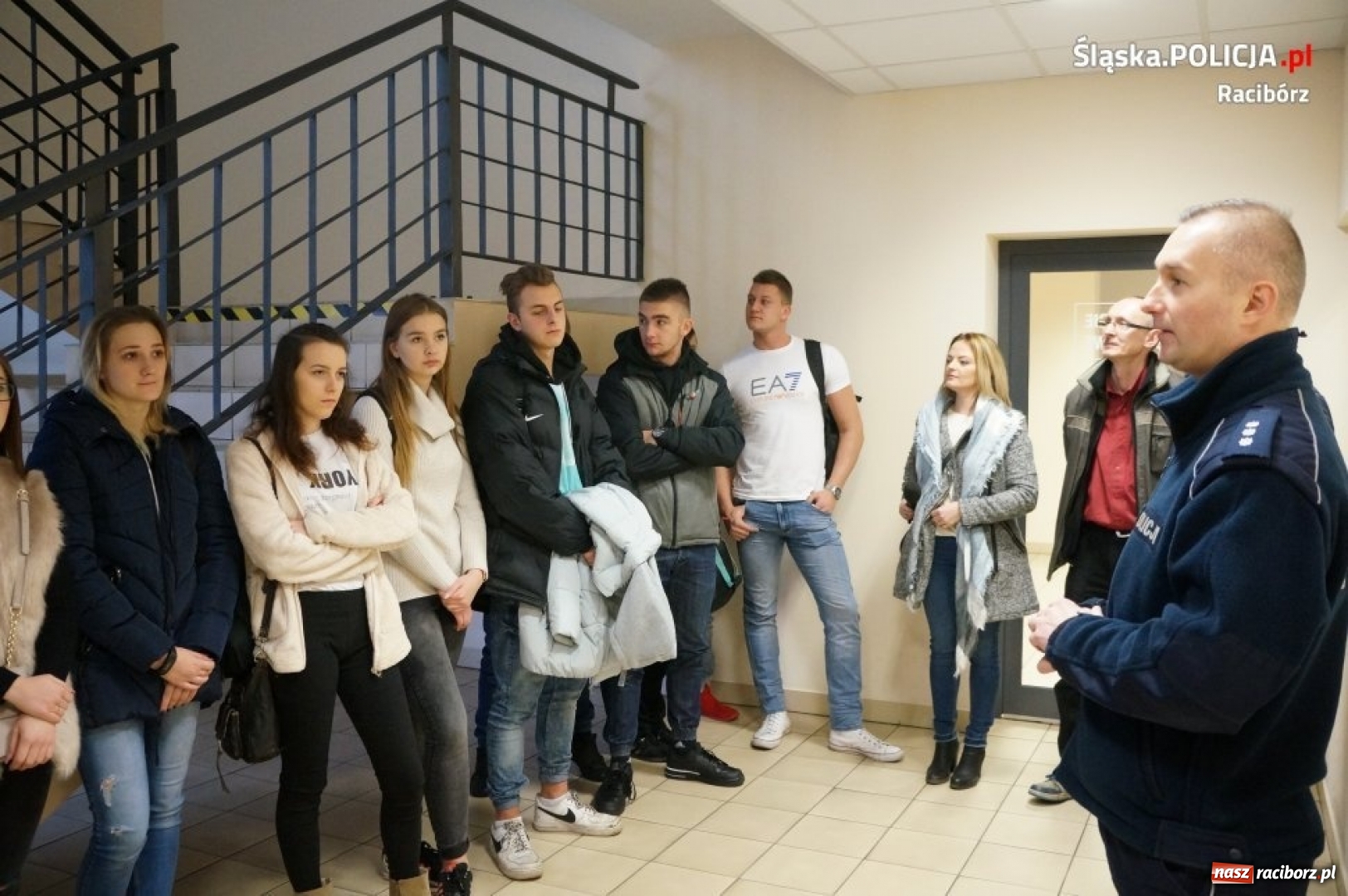 Zdjęcie w galerii na portalu naszraciborz.pl: Policja szuka narybku. Dzień otwarty w komendzie FOTO i WIDEO wiadomości z regionu