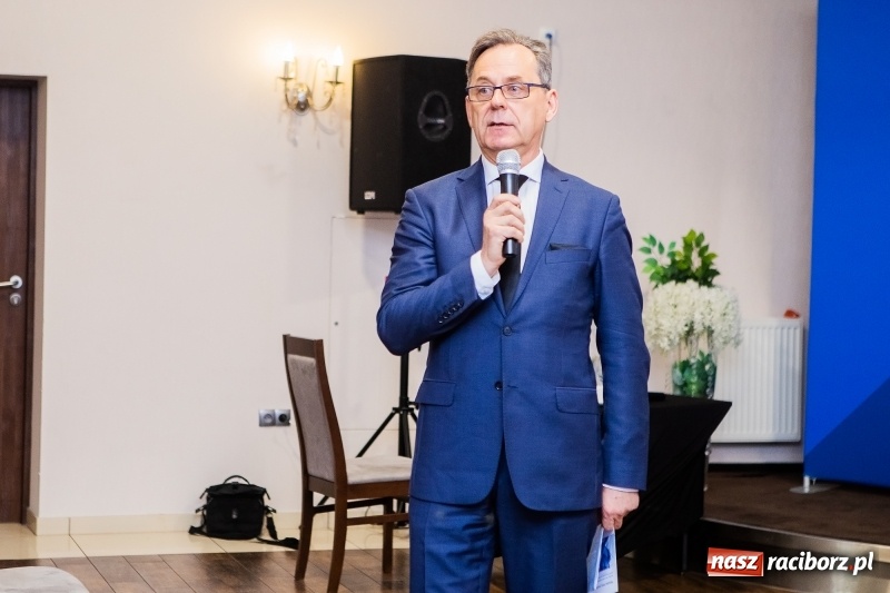 Zdjęcie w galerii na portalu naszraciborz.pl: O inwestowaniu w specjalnej strefie gospodarczej dyskutowano w hotelu Racibor  wiadomości z regionu