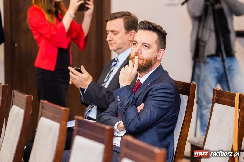 Zdjęcie w galerii na portalu naszraciborz.pl: O inwestowaniu w specjalnej strefie gospodarczej dyskutowano w hotelu Racibor  wiadomości z regionu