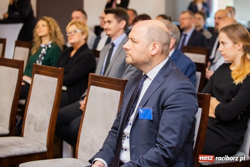 Zdjęcie w galerii na portalu naszraciborz.pl: O inwestowaniu w specjalnej strefie gospodarczej dyskutowano w hotelu Racibor  wiadomości z regionu