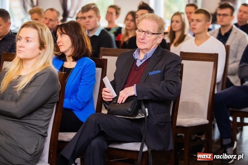 Zdjęcie w galerii na portalu naszraciborz.pl: O inwestowaniu w specjalnej strefie gospodarczej dyskutowano w hotelu Racibor  wiadomości z regionu