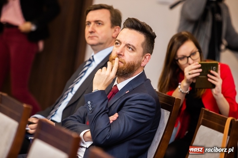 Zdjęcie w galerii na portalu naszraciborz.pl: O inwestowaniu w specjalnej strefie gospodarczej dyskutowano w hotelu Racibor  wiadomości z regionu