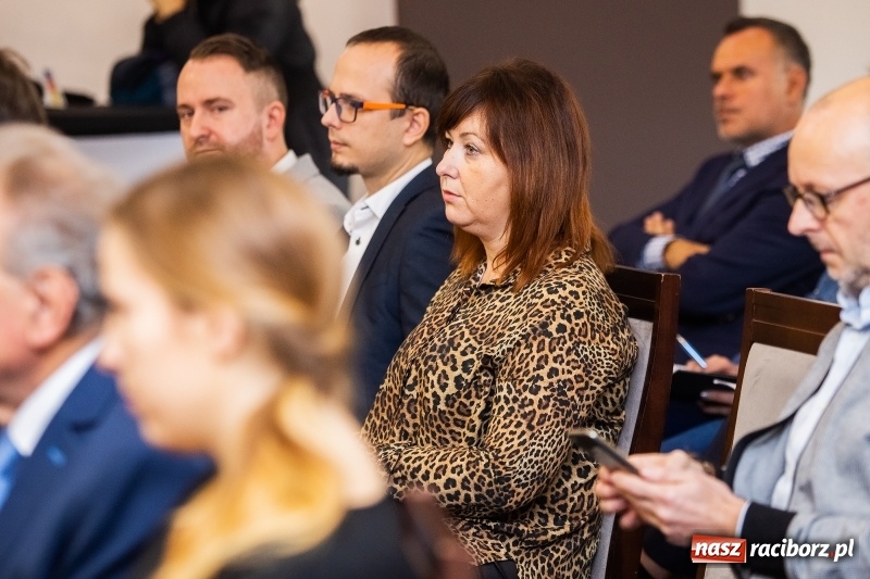 Zdjęcie w galerii na portalu naszraciborz.pl: O inwestowaniu w specjalnej strefie gospodarczej dyskutowano w hotelu Racibor  wiadomości z regionu