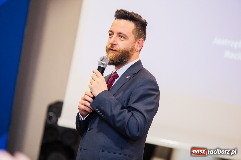 Zdjęcie w galerii na portalu naszraciborz.pl: O inwestowaniu w specjalnej strefie gospodarczej dyskutowano w hotelu Racibor  wiadomości z regionu