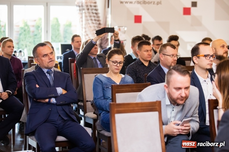 Zdjęcie w galerii na portalu naszraciborz.pl: O inwestowaniu w specjalnej strefie gospodarczej dyskutowano w hotelu Racibor  wiadomości z regionu