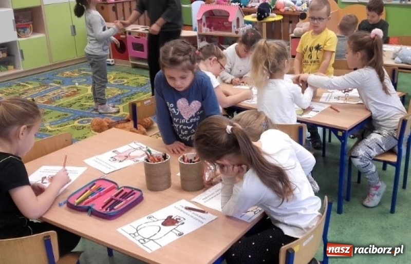 Zdjęcie w galerii na portalu naszraciborz.pl: Klub Zdrowego Przedszkolaka, czyli szkolenia dla koordynatorów przedszkolnych w raciborskim Sanepidzie wiadomości z regionu