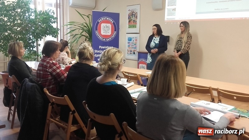 Zdjęcie w galerii na portalu naszraciborz.pl: Klub Zdrowego Przedszkolaka, czyli szkolenia dla koordynatorów przedszkolnych w raciborskim Sanepidzie wiadomości z regionu