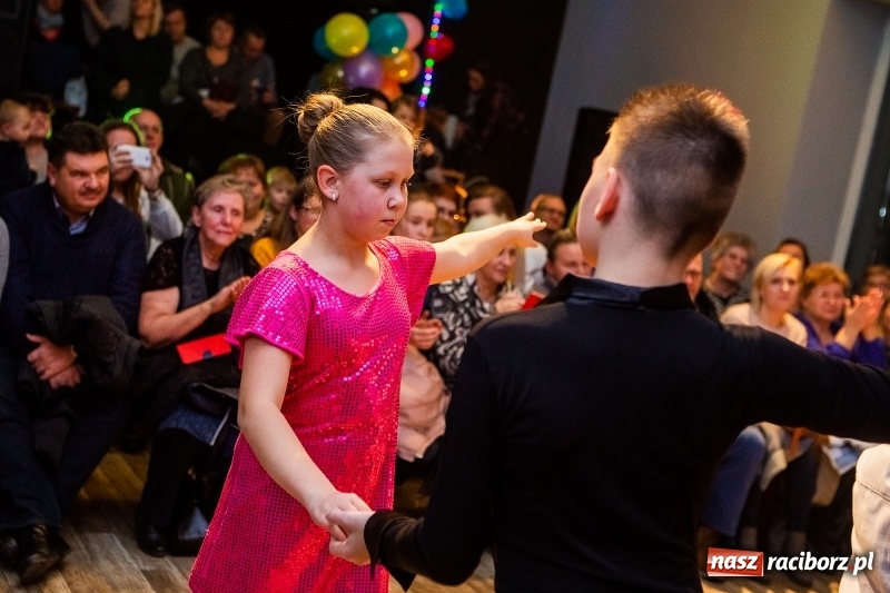 Zdjęcie w galerii na portalu naszraciborz.pl: Jesienne tańczenie na rozkręcenie w MDK wiadomości z regionu