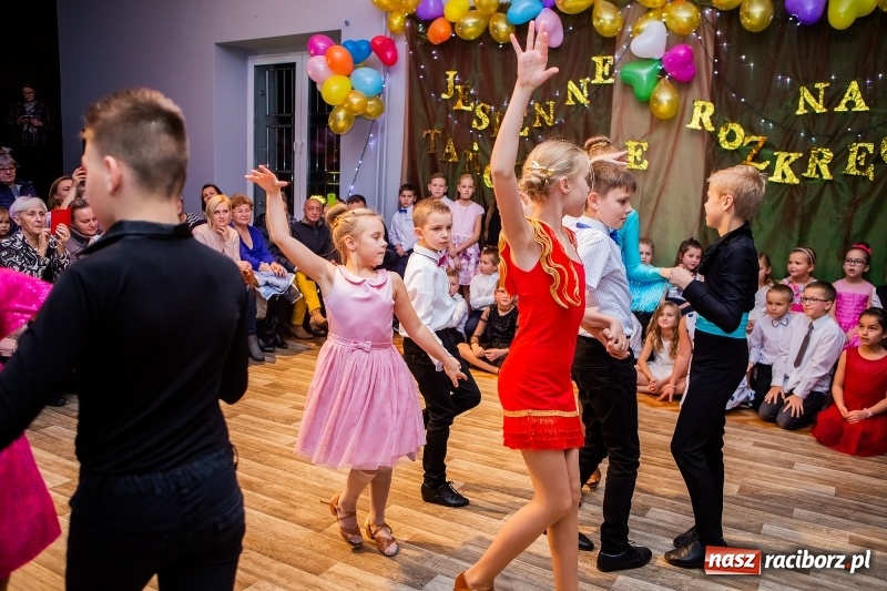 Zdjęcie w galerii na portalu naszraciborz.pl: Jesienne tańczenie na rozkręcenie w MDK wiadomości z regionu