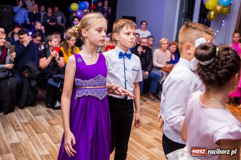 Zdjęcie w galerii na portalu naszraciborz.pl: Jesienne tańczenie na rozkręcenie w MDK wiadomości z regionu