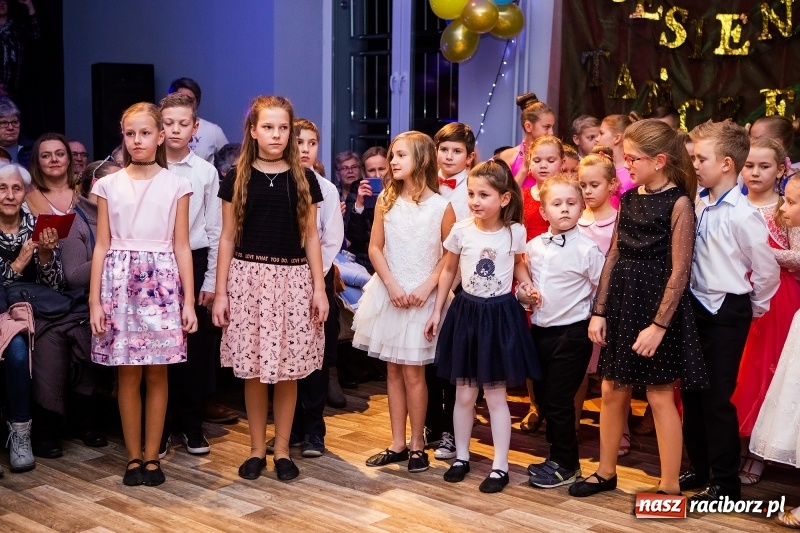 Zdjęcie w galerii na portalu naszraciborz.pl: Jesienne tańczenie na rozkręcenie w MDK wiadomości z regionu