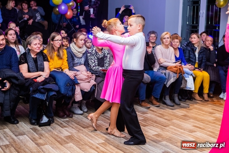 Zdjęcie w galerii na portalu naszraciborz.pl: Jesienne tańczenie na rozkręcenie w MDK wiadomości z regionu