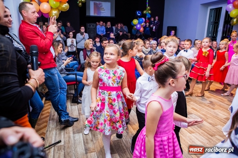 Zdjęcie w galerii na portalu naszraciborz.pl: Jesienne tańczenie na rozkręcenie w MDK wiadomości z regionu