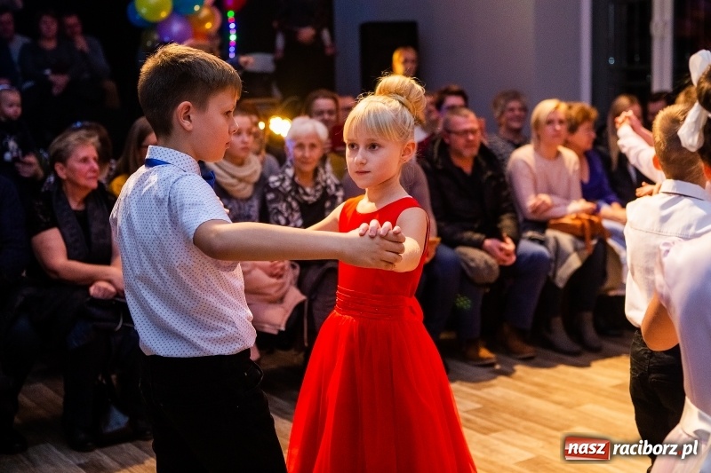 Zdjęcie w galerii na portalu naszraciborz.pl: Jesienne tańczenie na rozkręcenie w MDK wiadomości z regionu