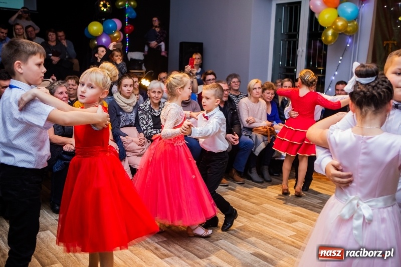 Zdjęcie w galerii na portalu naszraciborz.pl: Jesienne tańczenie na rozkręcenie w MDK wiadomości z regionu