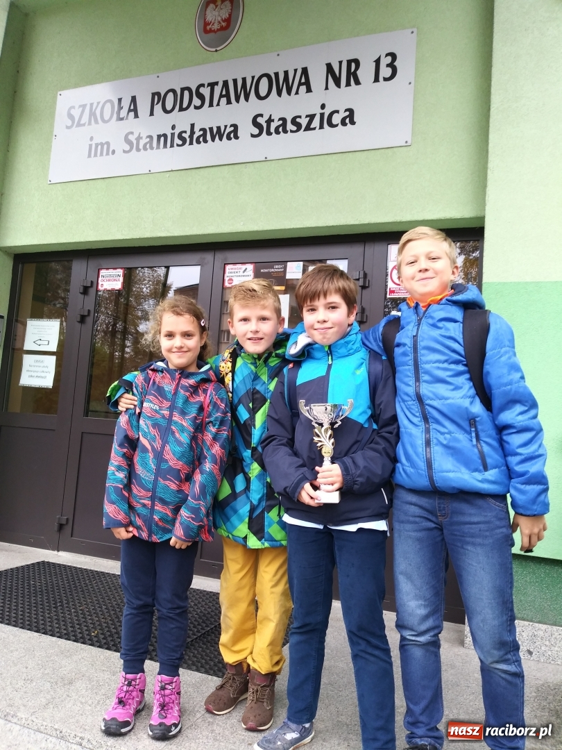 Zdjęcie w galerii na portalu naszraciborz.pl: Uczniowie SP 13 najlepsi w szachowych rozgrywkach w mieście i rejonie wiadomości z regionu
