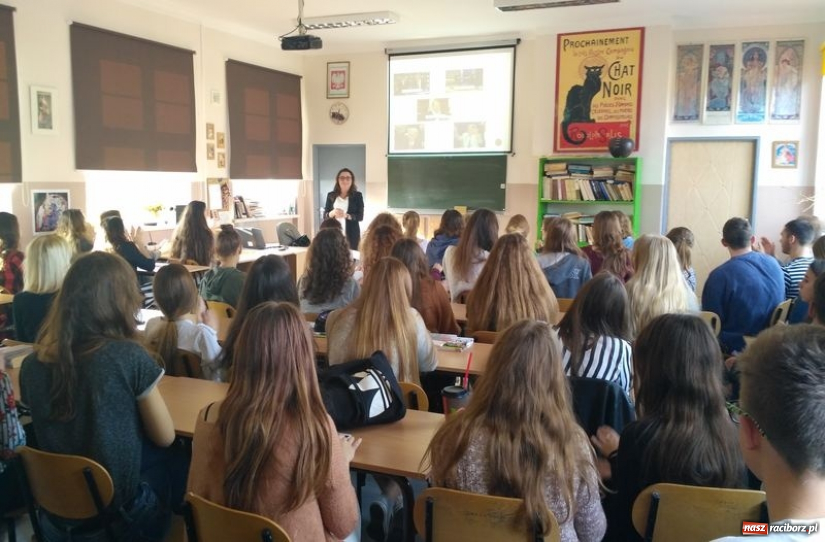 Zdjęcie w galerii na portalu naszraciborz.pl: Wykład o komunikacji niewerbalnej w II LO wiadomości z regionu