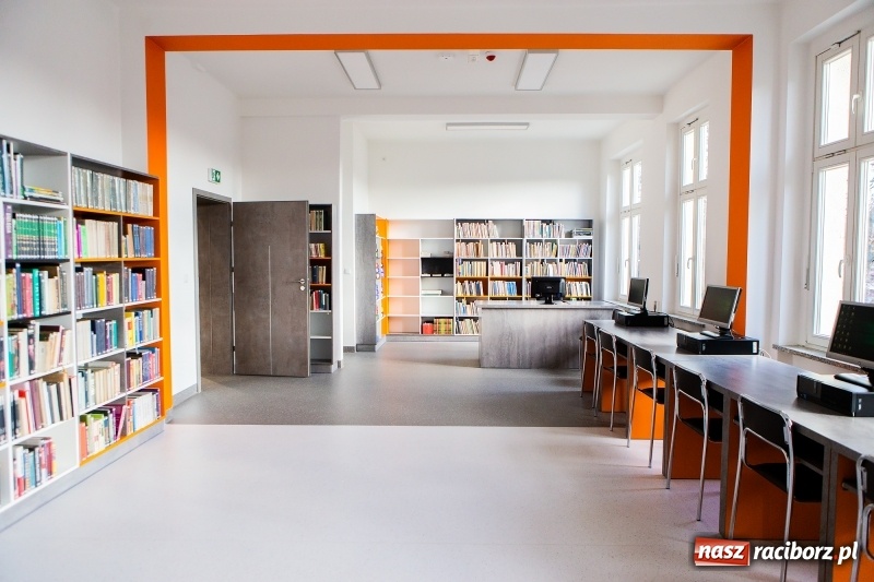 Zdjęcie w galerii na portalu naszraciborz.pl: Od piwnicy po strych. Zobacz, jak wygląda raciborska biblioteka po remoncie  wiadomości z regionu