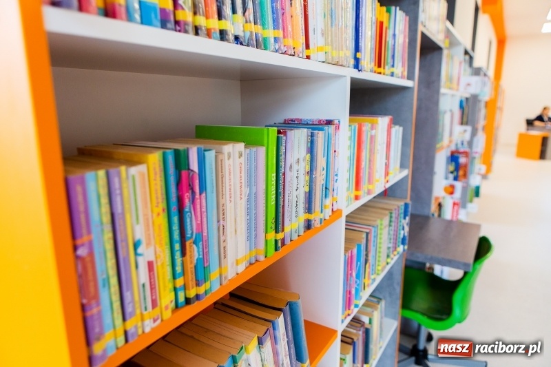 Zdjęcie w galerii na portalu naszraciborz.pl: Od piwnicy po strych. Zobacz, jak wygląda raciborska biblioteka po remoncie  wiadomości z regionu