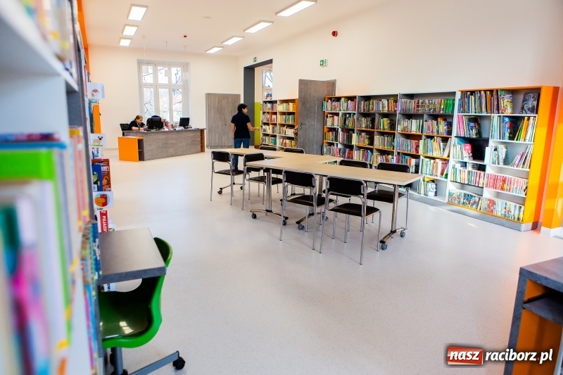 Zdjęcie w galerii na portalu naszraciborz.pl: Od piwnicy po strych. Zobacz, jak wygląda raciborska biblioteka po remoncie  wiadomości z regionu