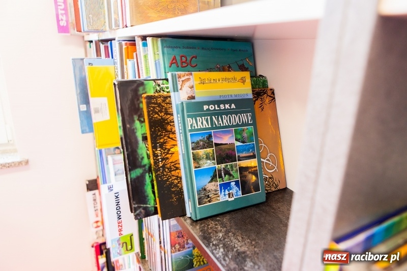 Zdjęcie w galerii na portalu naszraciborz.pl: Od piwnicy po strych. Zobacz, jak wygląda raciborska biblioteka po remoncie  wiadomości z regionu