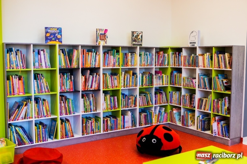 Zdjęcie w galerii na portalu naszraciborz.pl: Od piwnicy po strych. Zobacz, jak wygląda raciborska biblioteka po remoncie  wiadomości z regionu