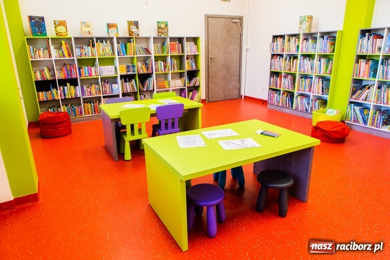 Zdjęcie w galerii na portalu naszraciborz.pl: Od piwnicy po strych. Zobacz, jak wygląda raciborska biblioteka po remoncie  wiadomości z regionu