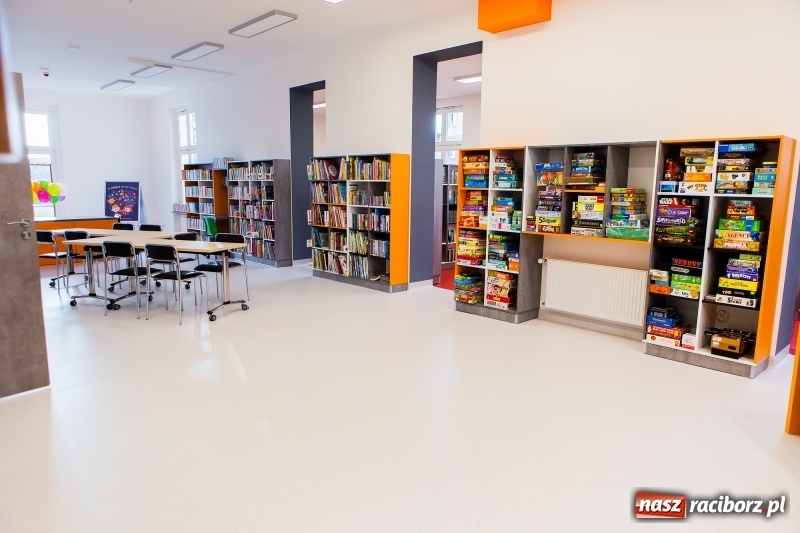 Zdjęcie w galerii na portalu naszraciborz.pl: Od piwnicy po strych. Zobacz, jak wygląda raciborska biblioteka po remoncie  wiadomości z regionu