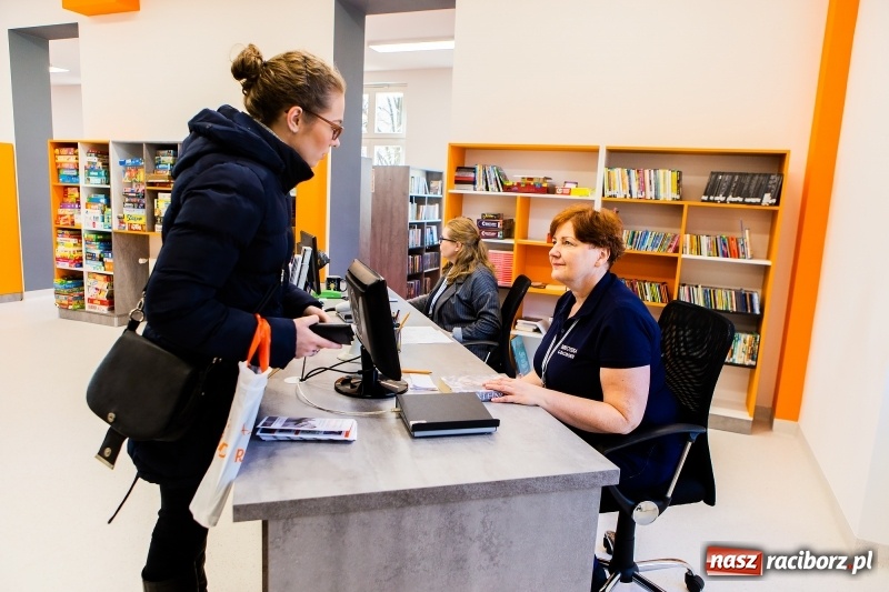 Zdjęcie w galerii na portalu naszraciborz.pl: Od piwnicy po strych. Zobacz, jak wygląda raciborska biblioteka po remoncie  wiadomości z regionu