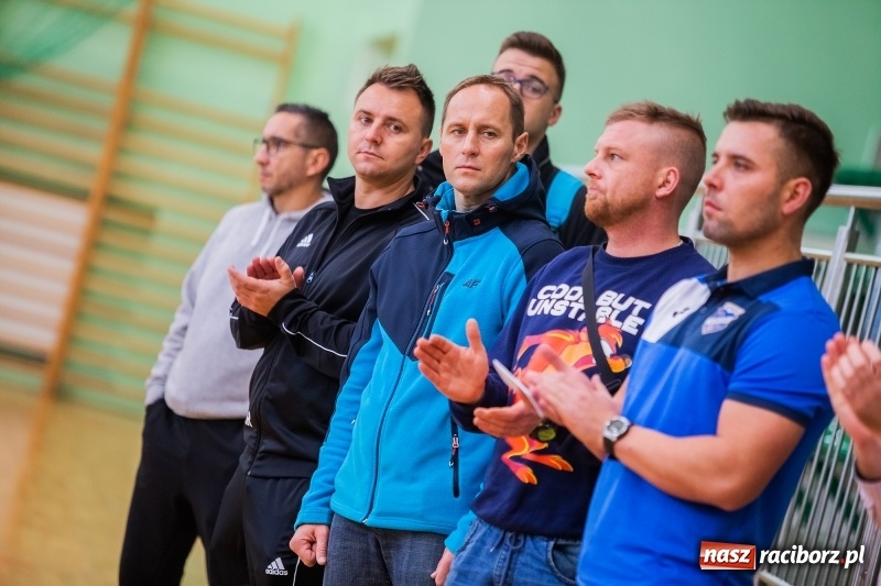 Zdjęcie w galerii na portalu naszraciborz.pl: Makroregionalny Turniej Piłki Nożnej w Arenie Rafako. Puchar pojechał do Głubczyc wiadomości z regionu