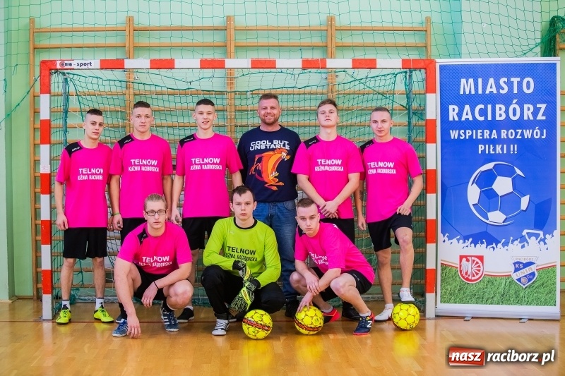 Zdjęcie w galerii na portalu naszraciborz.pl: Makroregionalny Turniej Piłki Nożnej w Arenie Rafako. Puchar pojechał do Głubczyc wiadomości z regionu