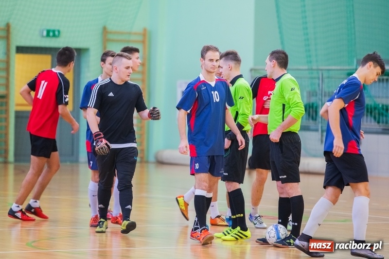 Zdjęcie w galerii na portalu naszraciborz.pl: Makroregionalny Turniej Piłki Nożnej w Arenie Rafako. Puchar pojechał do Głubczyc wiadomości z regionu
