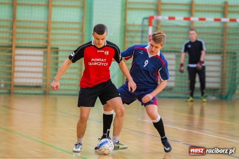 Zdjęcie w galerii na portalu naszraciborz.pl: Makroregionalny Turniej Piłki Nożnej w Arenie Rafako. Puchar pojechał do Głubczyc wiadomości z regionu