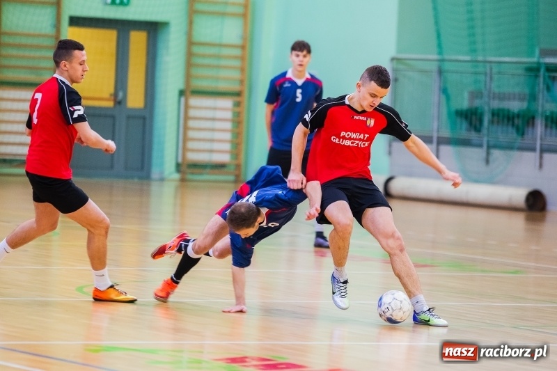 Zdjęcie w galerii na portalu naszraciborz.pl: Makroregionalny Turniej Piłki Nożnej w Arenie Rafako. Puchar pojechał do Głubczyc wiadomości z regionu