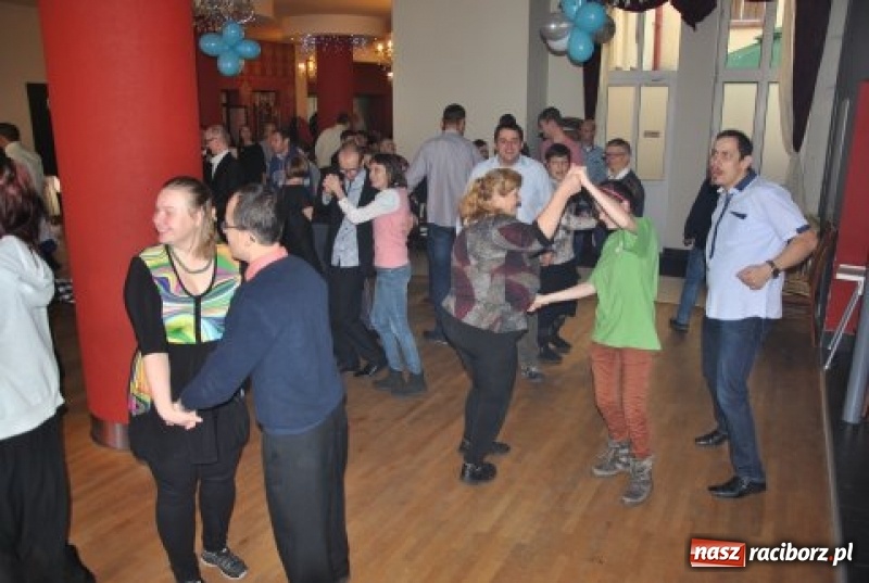 Zdjęcie w galerii na portalu naszraciborz.pl: Uczestnicy Warsztatów Terapii Zajęciowej świętowali Andrzejki wiadomości z regionu