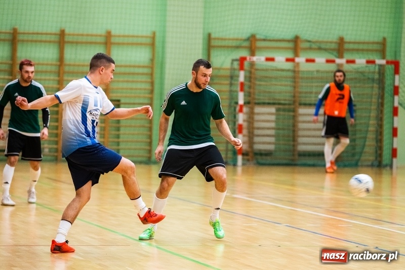 Zdjęcie w galerii na portalu naszraciborz.pl: Piątek z Halową Ligą Piłki Nożnej wiadomości z regionu