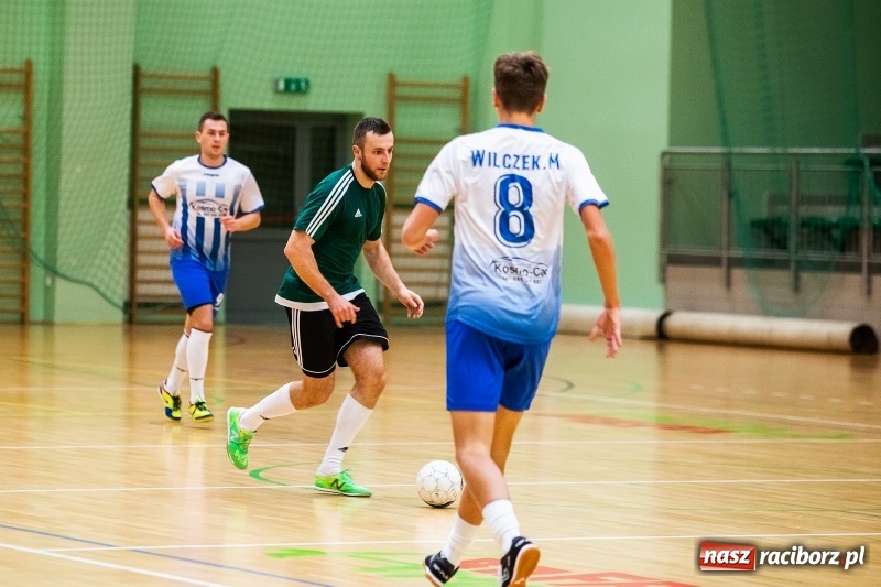 Zdjęcie w galerii na portalu naszraciborz.pl: Piątek z Halową Ligą Piłki Nożnej wiadomości z regionu