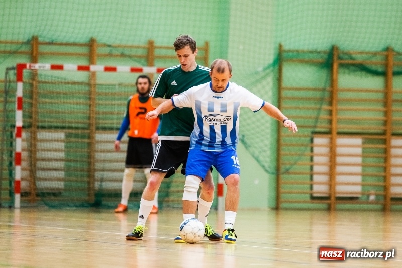 Zdjęcie w galerii na portalu naszraciborz.pl: Piątek z Halową Ligą Piłki Nożnej wiadomości z regionu