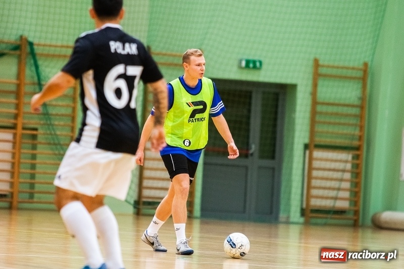 Zdjęcie w galerii na portalu naszraciborz.pl: Piątek z Halową Ligą Piłki Nożnej wiadomości z regionu