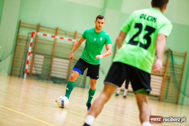 Zdjęcie w galerii na portalu naszraciborz.pl: Piątek z Halową Ligą Piłki Nożnej wiadomości z regionu