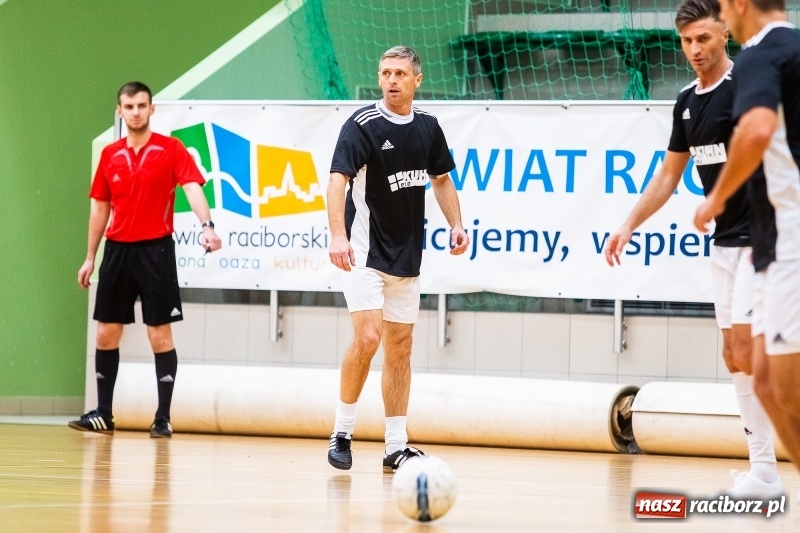 Zdjęcie w galerii na portalu naszraciborz.pl: Piątek z Halową Ligą Piłki Nożnej wiadomości z regionu